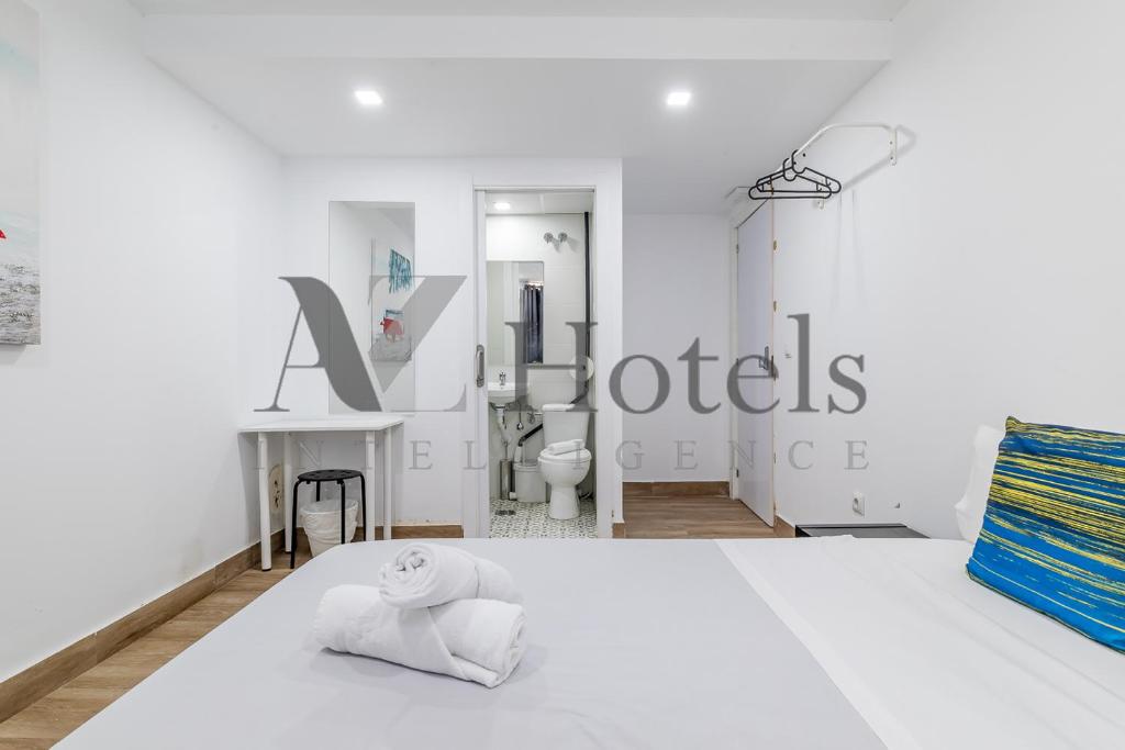 Postel nebo postele na pokoji v ubytování AYZ Elcano - Auto check-in property