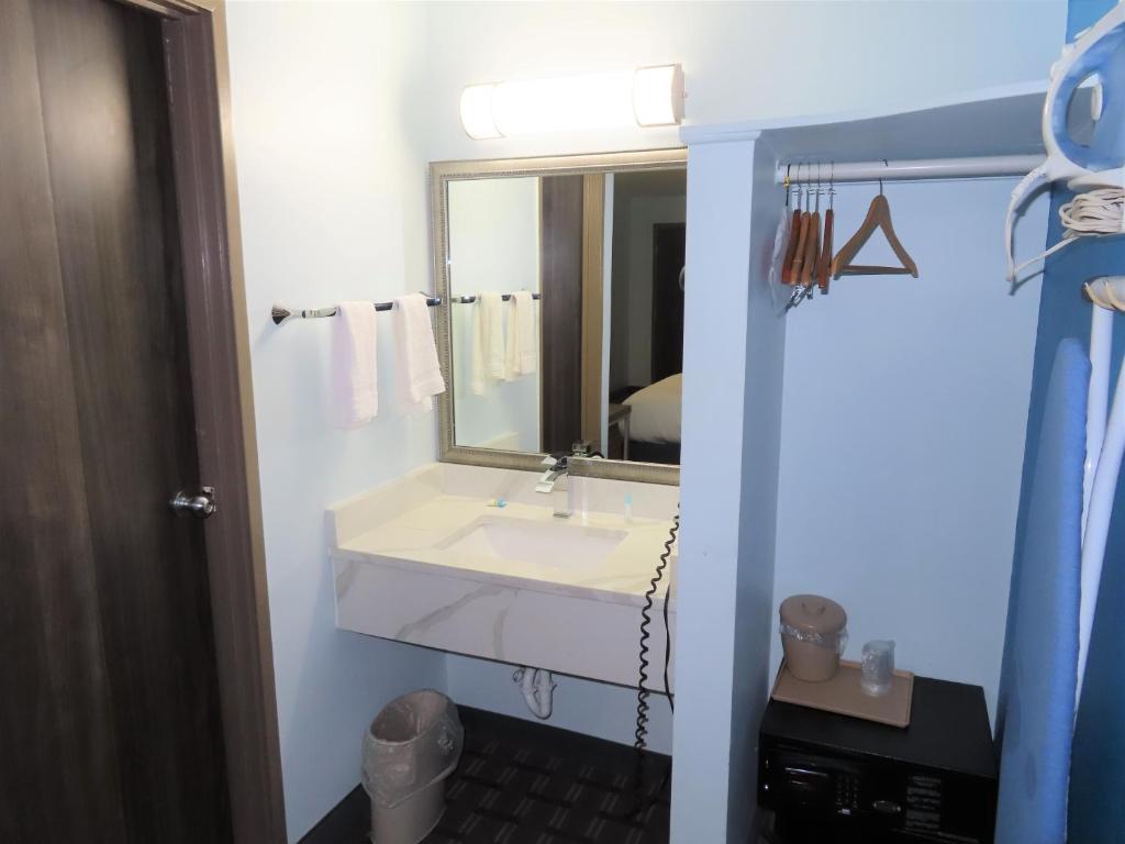 St Charles Hotel Downtown Hudson - 
