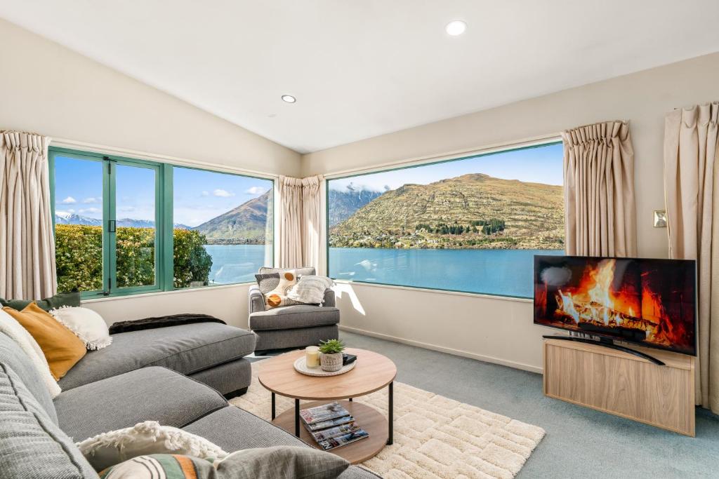 Lakefront Living at Remarkables Retreat 12, Queenstown – Updated 2024 ...