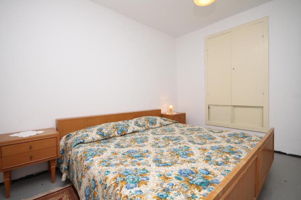 Posteľ alebo postele v izbe v ubytovaní Apartment Zavala 8774b