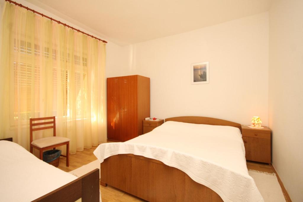 Zdjęcie z galerii obiektu Apartments by the sea Ugljan - 348 w mieście Ugljan