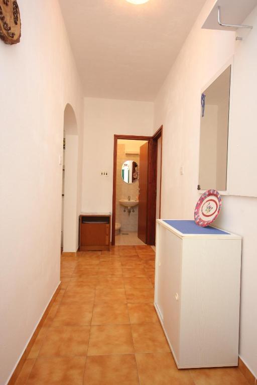 Zdjęcie z galerii obiektu Apartments by the sea Cove Mala Lamjana, Ugljan - 827 w mieście Kali