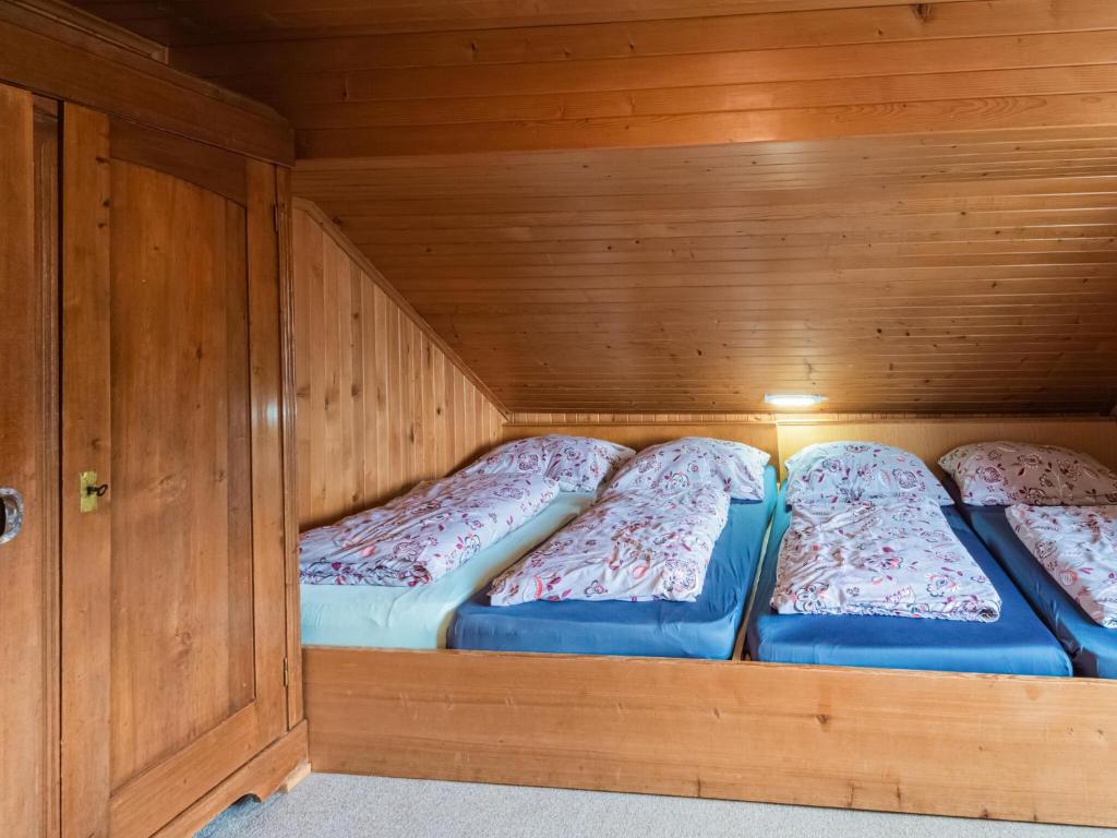 Postel nebo postele na pokoji v ubytování Chalet in Schwarzenberg near Ski Lift