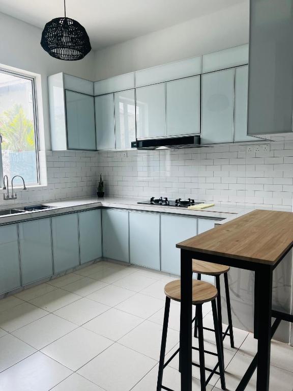 Villa Pool Kepala Batas - Three-Bedroom House