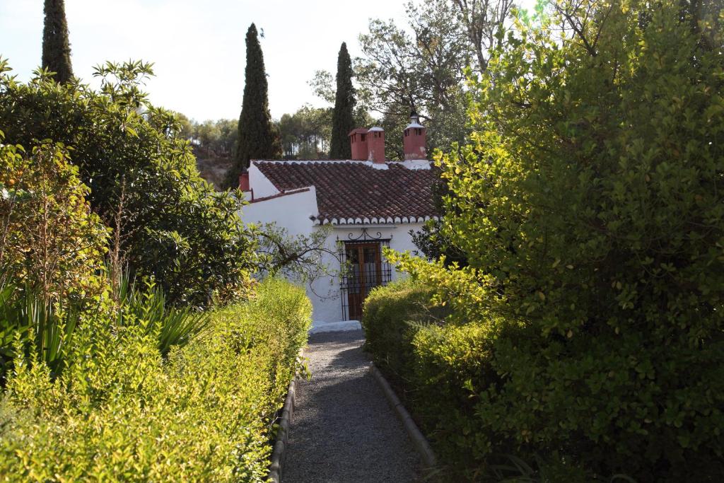 Zahrada ubytování Casas Cueva y Cortijo La Tala en Guadix