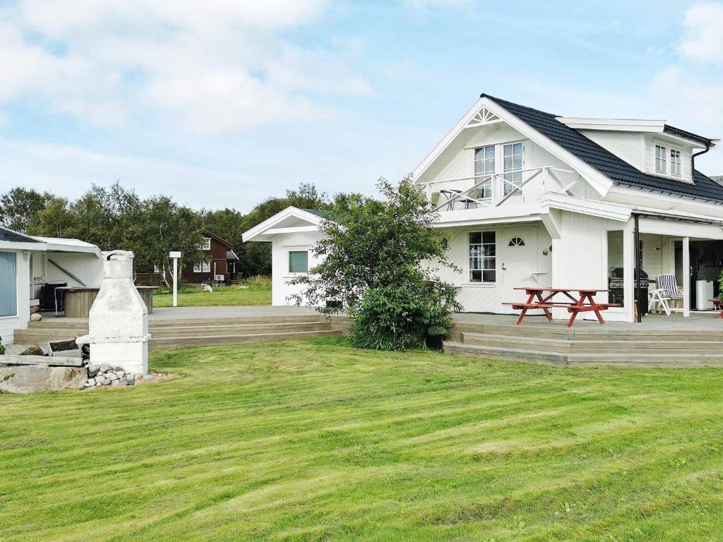 Fotografie z fotogalerie ubytování Holiday home Meløy v destinaci Meløyskagen