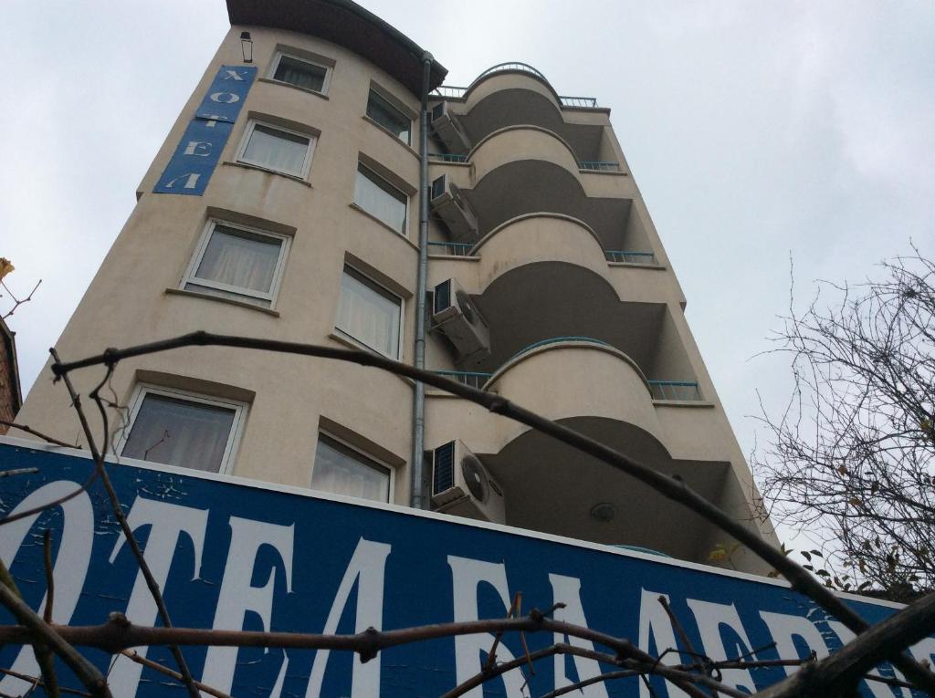 Budova, kde se hotel nachází