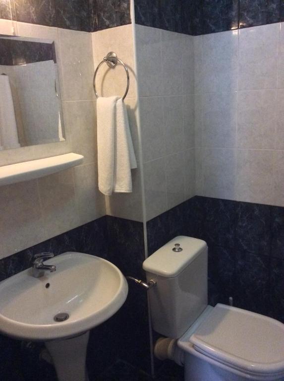 Koupelna v ubytování Hotel Balevurov