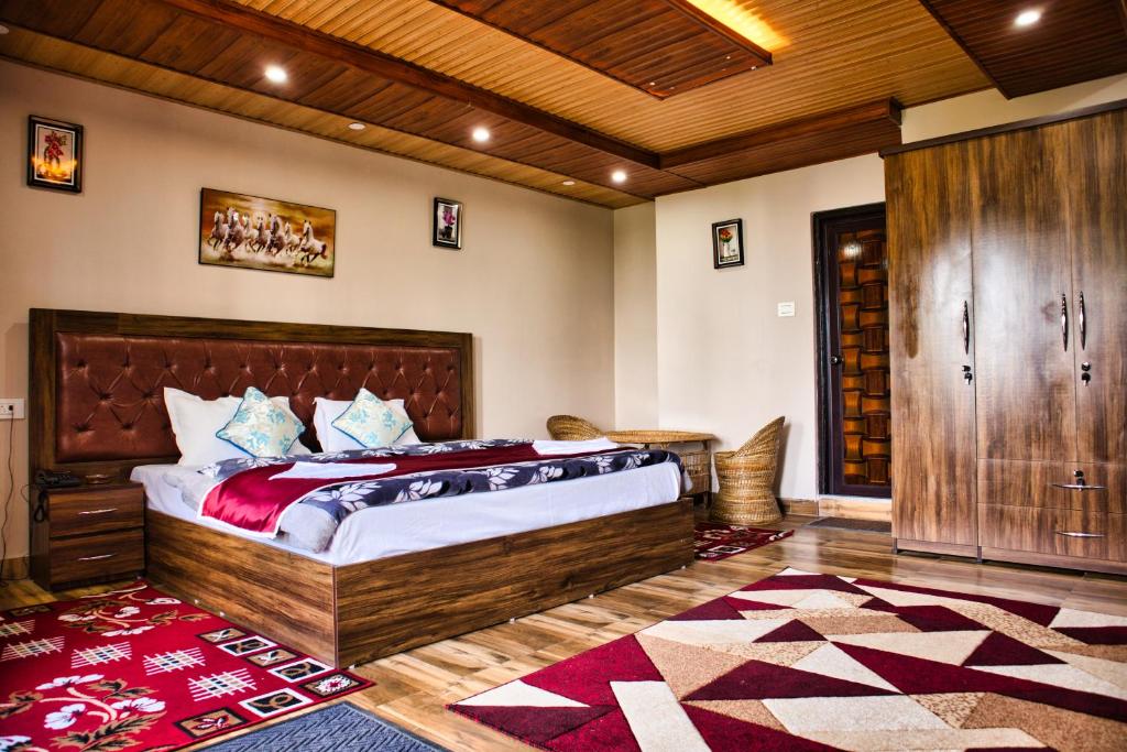 Traditional Hotel & Restaurant !! Kurseong !! Best Hotel in Kurseong - Habitación Doble De Lujo Con Balcón