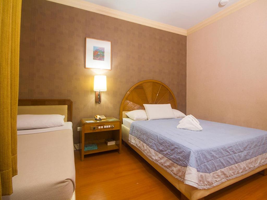 Grand City Hotel Inc. - Triple Salle Supérieure