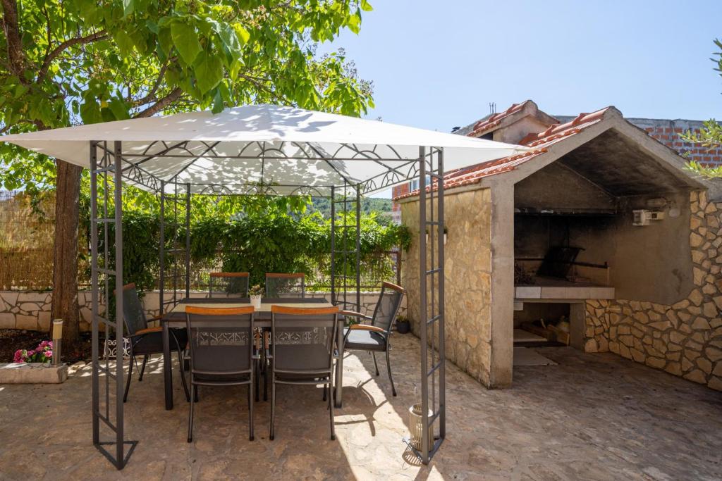 Patio nebo venkovní prostory v ubytování Villa Salvia Mare