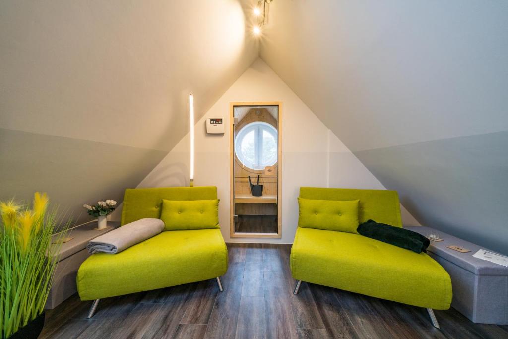 Posezení v ubytování Südstrandhus Urlaub mit Hund Wohnung 4 oben