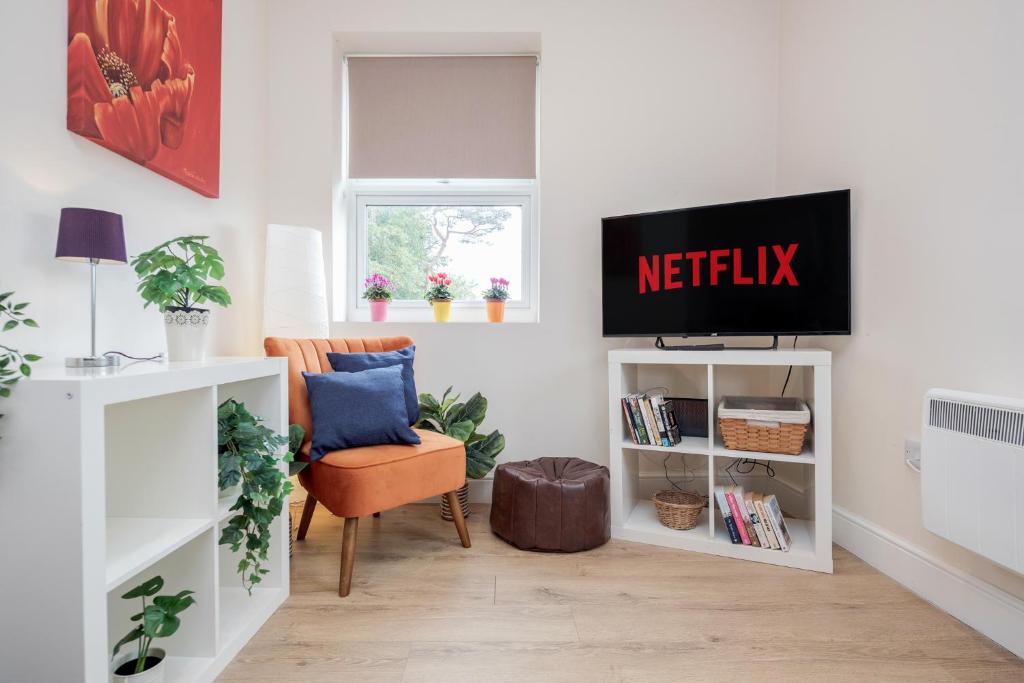 Modern Elegant Luxury 1 bed flat Free parking