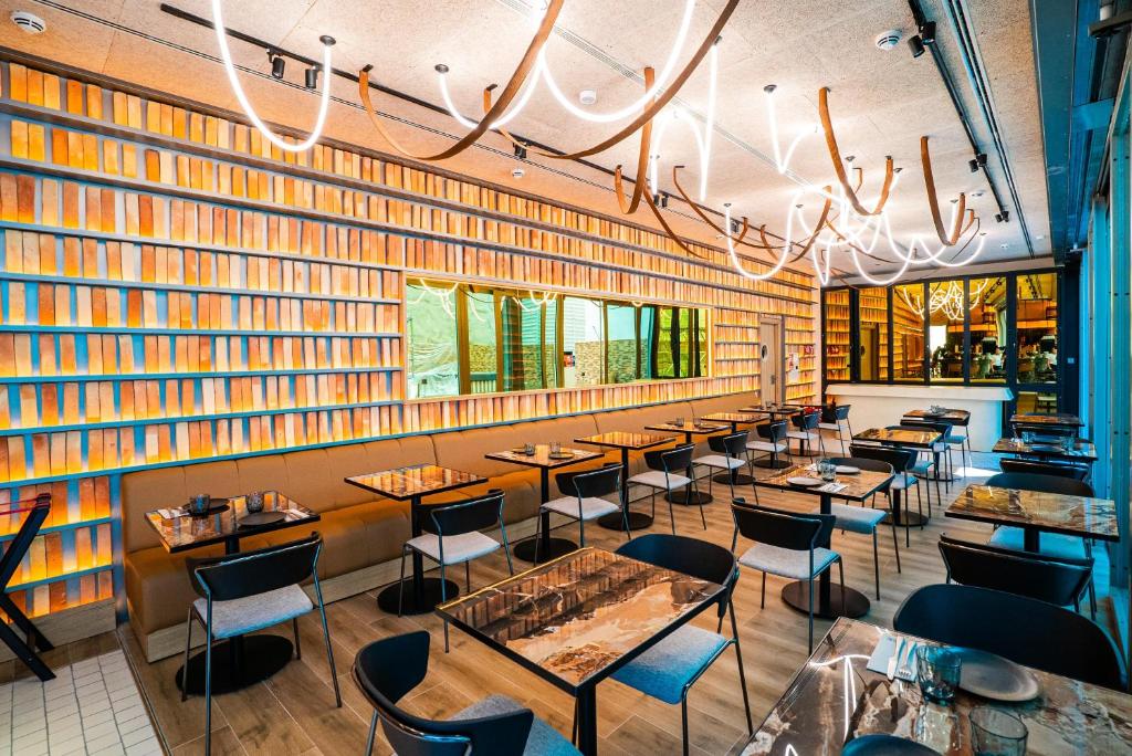 Akeah Hotel Gran Vía - Resim 3