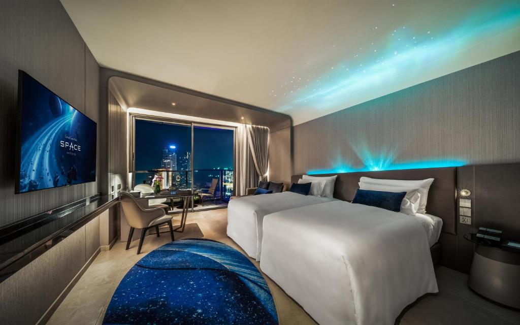 
Space Premium Twin Room
