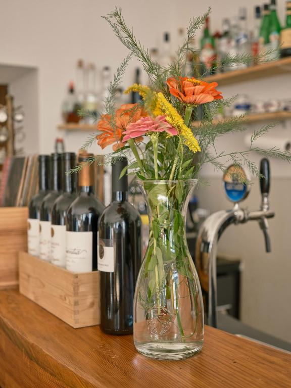 Nápoje v ubytování Osteria Grütli con alloggio