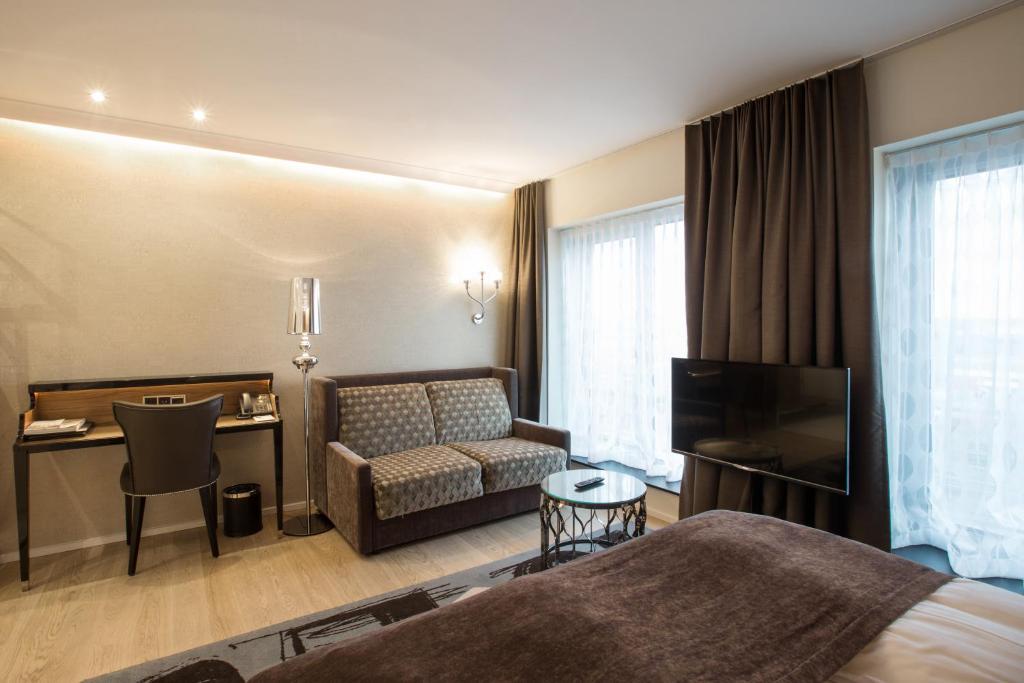 Tivoli Hotel - Family Room