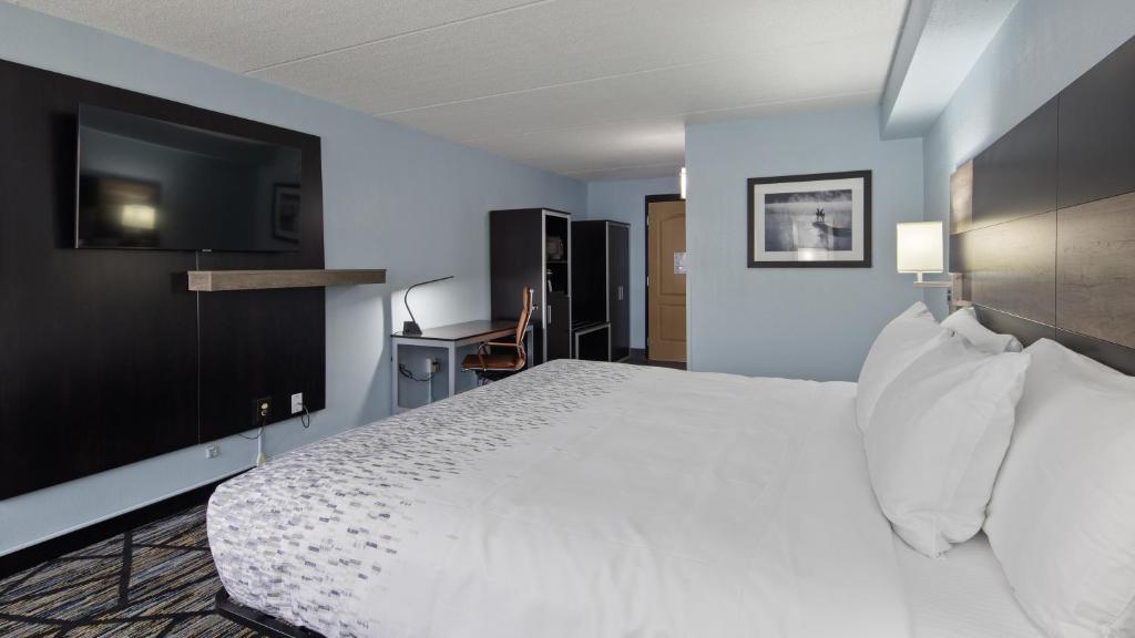 Clarion Pointe Jacksonville near Camp Lejeune - 王室 - 顶层 - 非吸烟