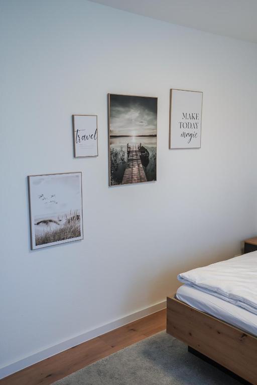 Postel nebo postele na pokoji v ubytování Ferienwohnung "Wie dahoam"