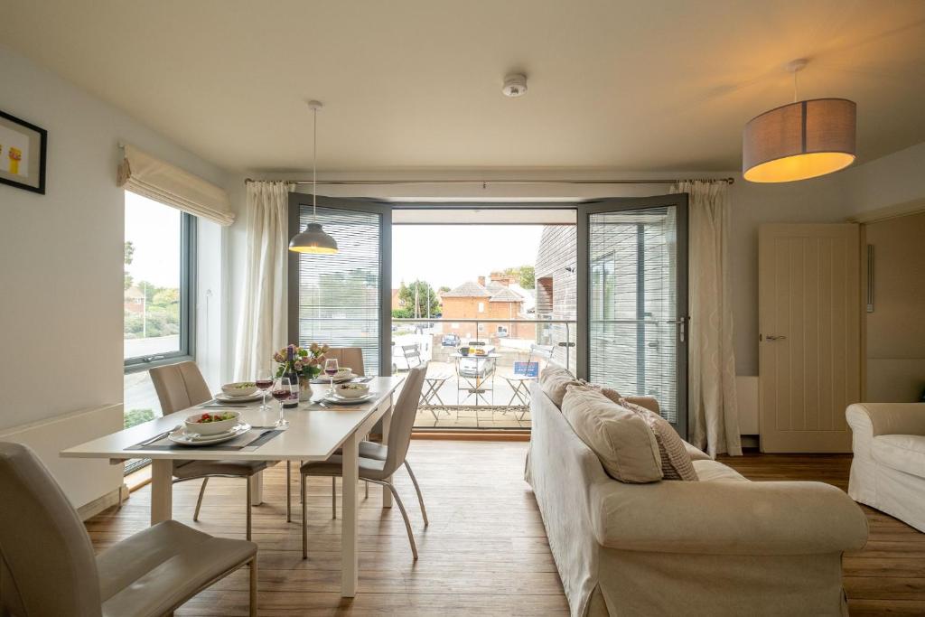 2 King Georges - Aldeburgh Coastal Cottages 4