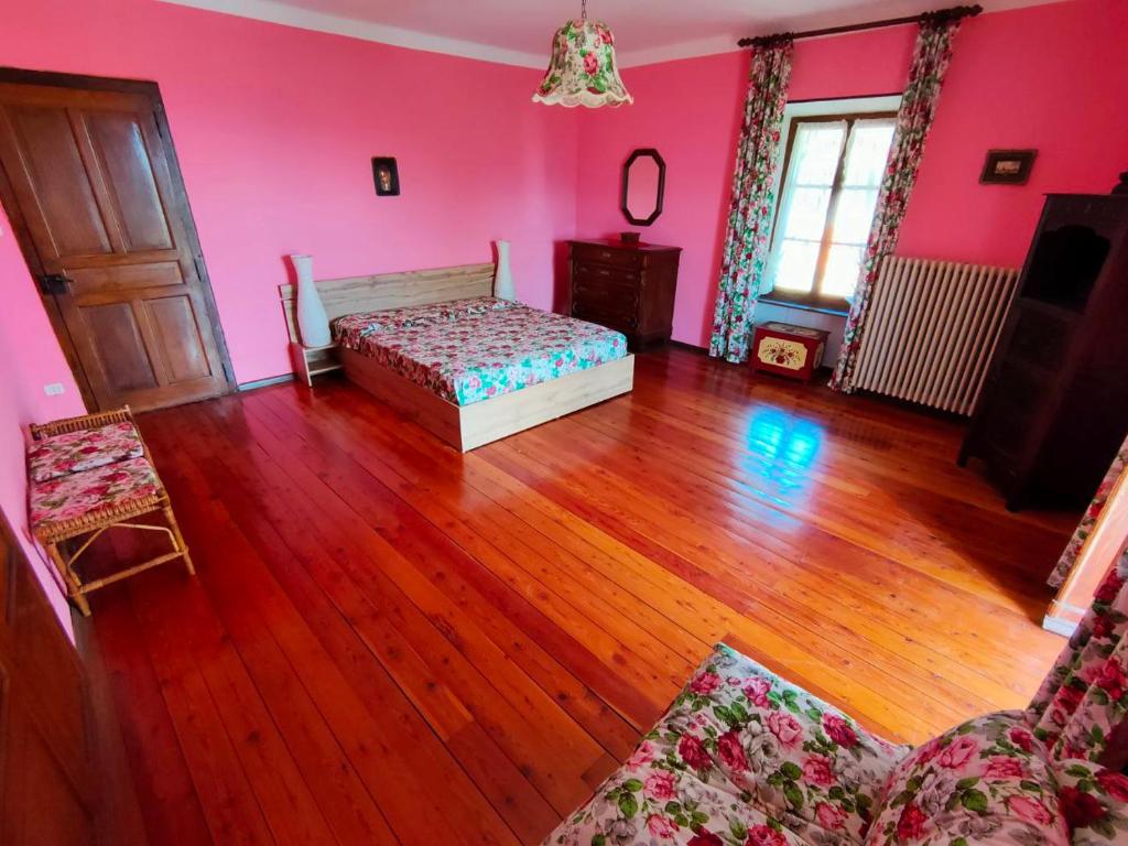 Postel nebo postele na pokoji v ubytování Antico Albergo di Cavaglia Sterna