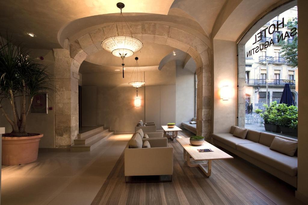 Hotel Sant Agustí - Resim 9