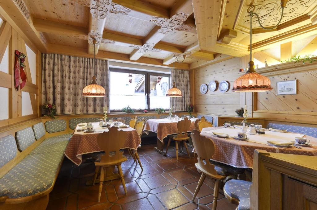 Posezení v ubytování Hotel Bergheim