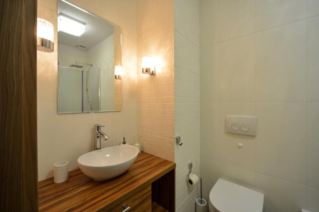 Koupelna v ubytování Stonowane i Eleganckie Apartamenty Sun Seasons 24 w Świeradowie Zdroju by Noclegi Renters