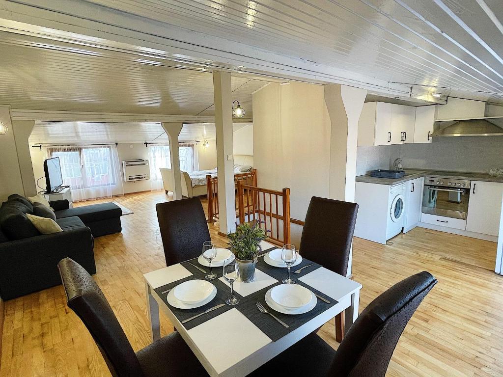 Fenix Studio Apartment Varna Center, Varna City (updated prices 2024)