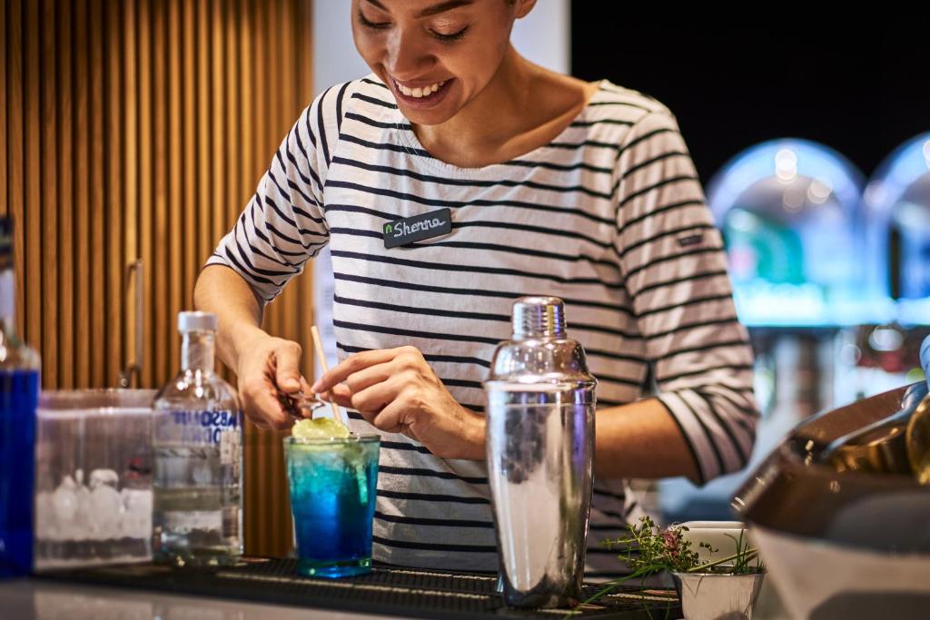 CAMPANILE PARIS 12 - Bercy Village - Resim 14