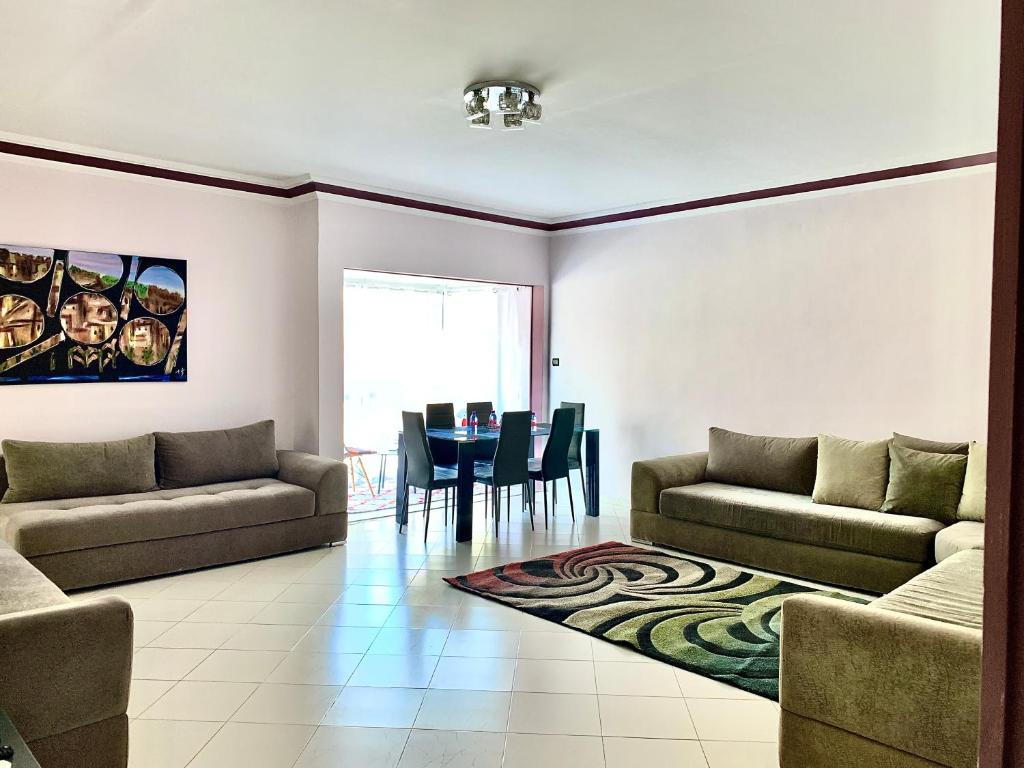 Anfa 28 – 2 bedrooms – Well located apartment – Large and pleasant