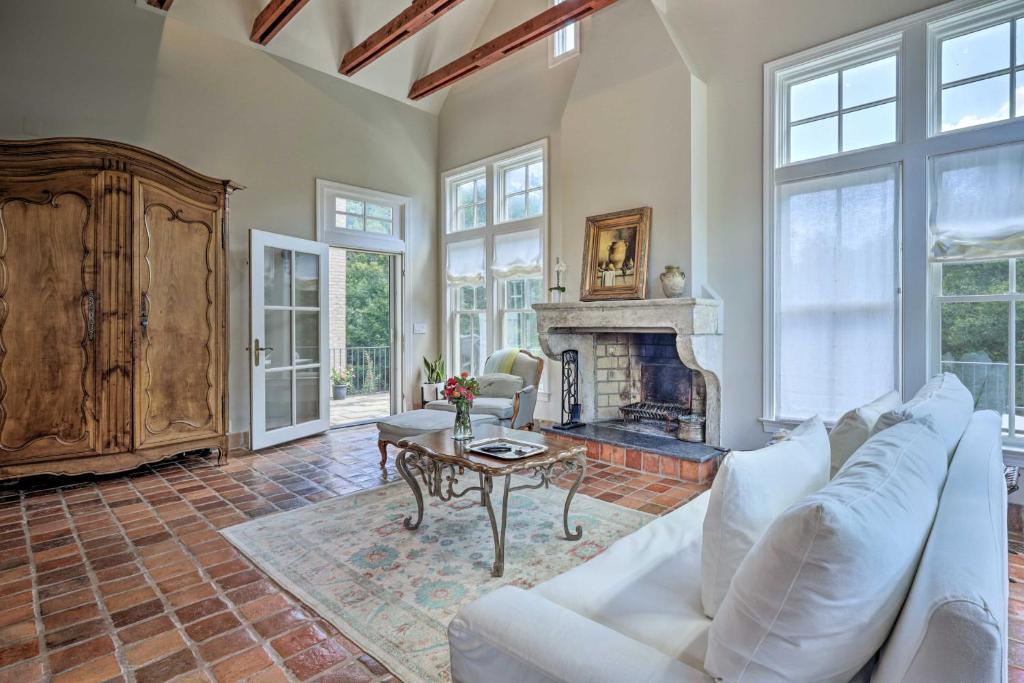 Luxurious Beallsville Retreat Near Vineyards, Germantown (updated