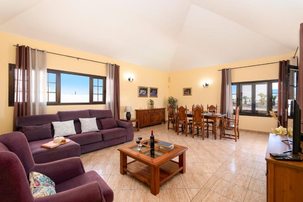 Posezení v ubytování Villa Emerita by Villa Plus