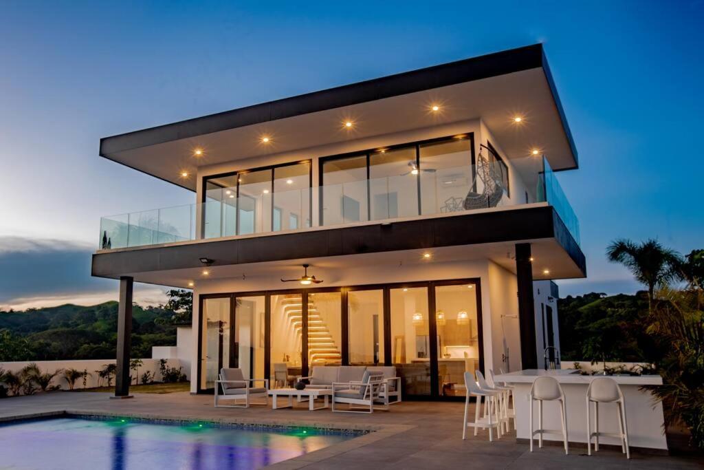 Bazén v ubytování Ocean view luxury Villa, Private Pool 4BD 8PPL nebo v jeho okolí