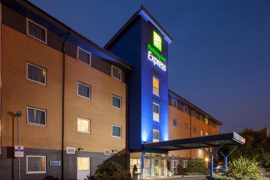 Holiday Inn Express Birmingham Star City by IHG - Resim 6