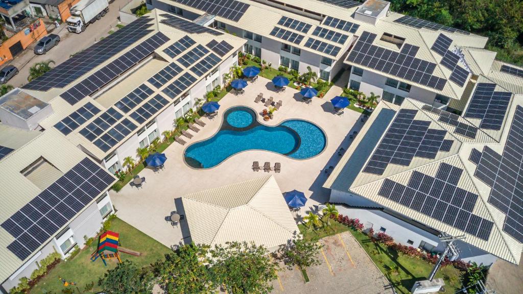 Bazén v ubytování SunBahia Praia Hotel nebo v jeho okolí