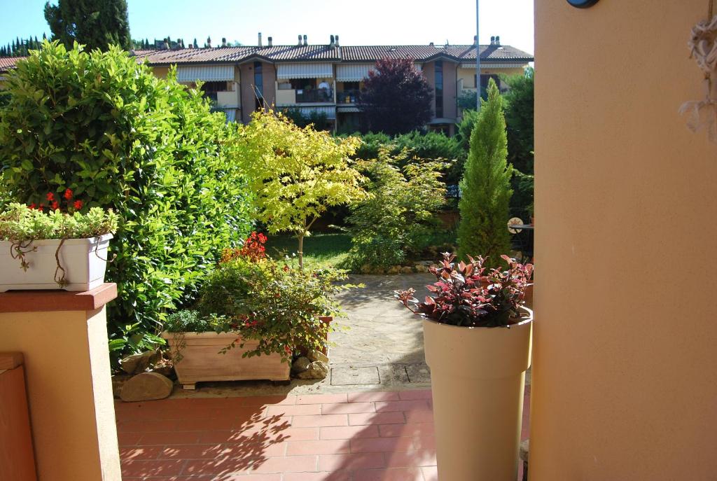 Vonkajšia záhrada v ubytovaní Casa Grazia