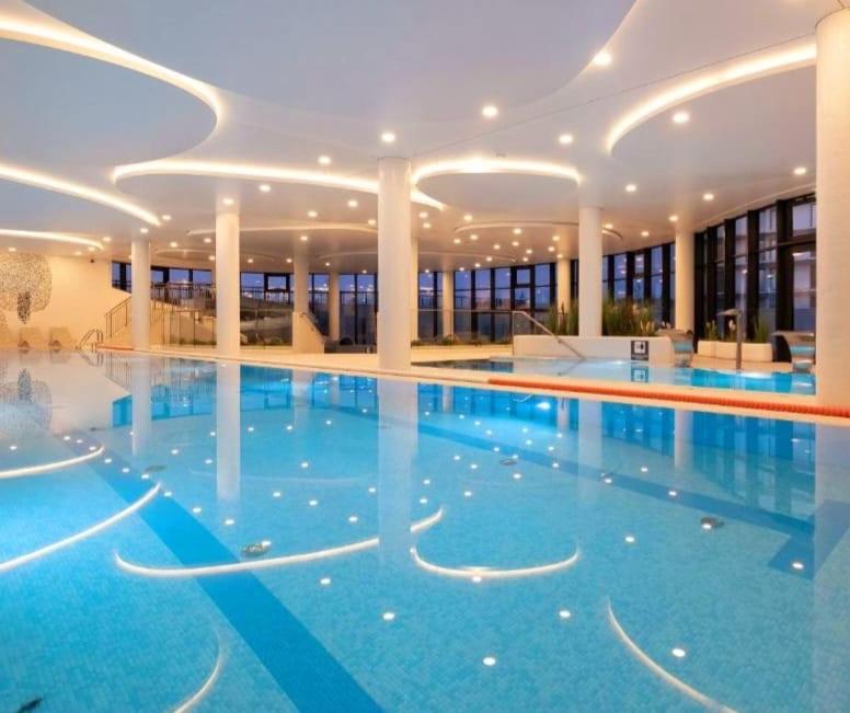 Bazén v ubytování POLANKI AQUA INDUSTRIAL nielimitowany dostęp do BASENÓW - SAUN - miejsce postojowe FREE nebo v jeho okolí