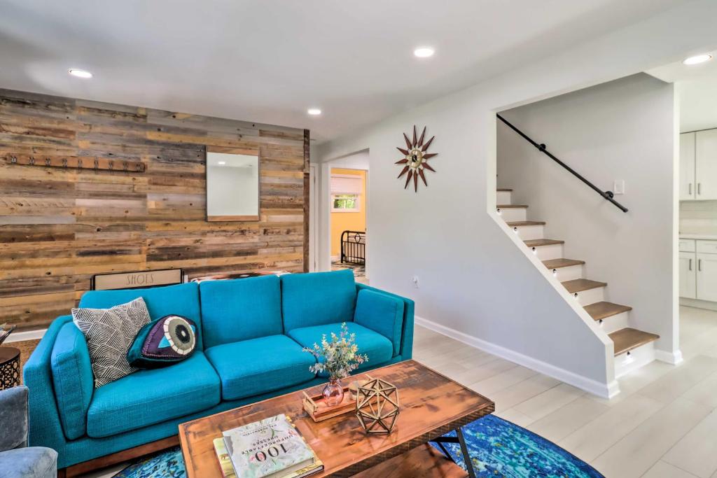 Zona de estar de Game Room, Community Beach Pocono Home!
