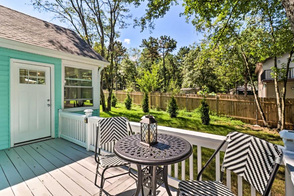 Jardín al aire libre en Game Room, Community Beach Pocono Home!