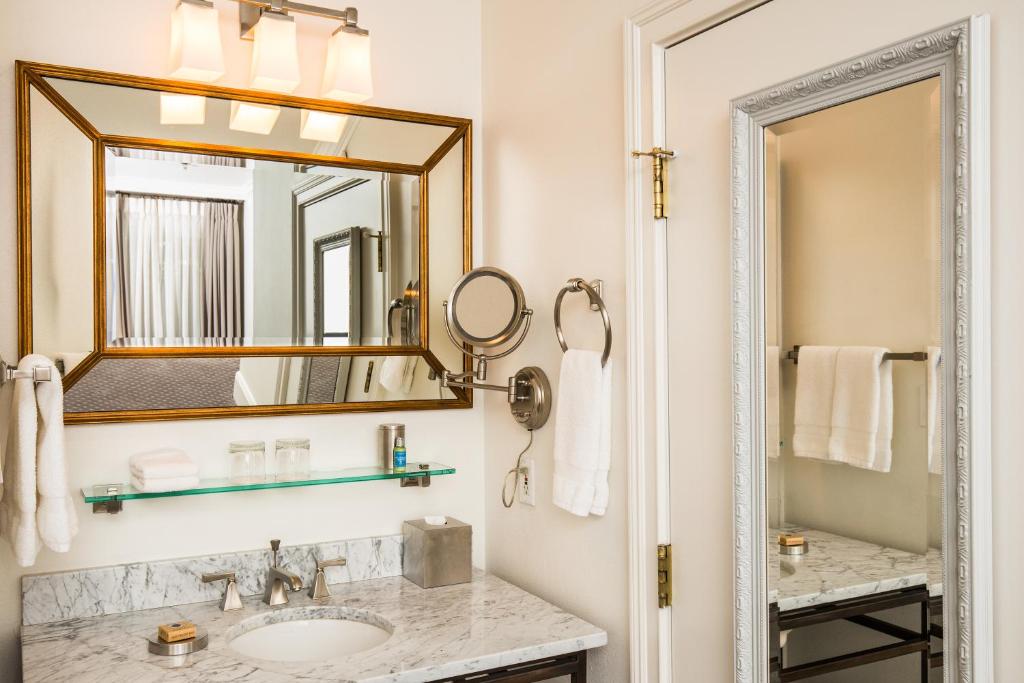Hotel Ella - 