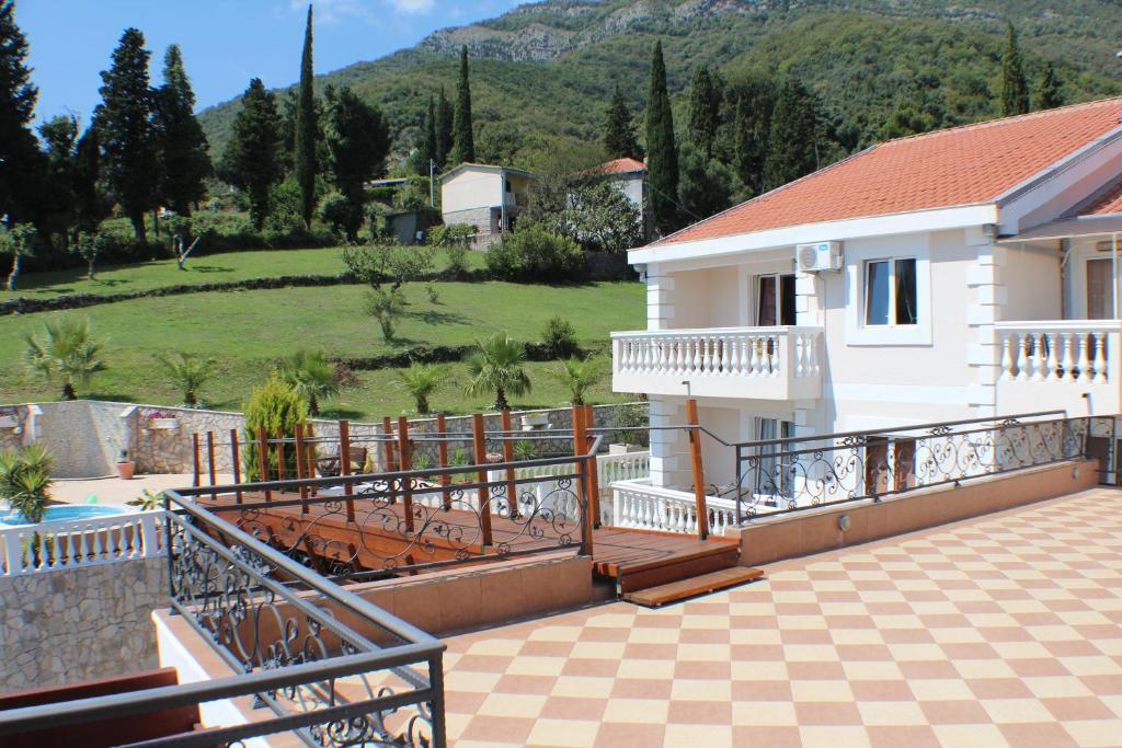 Nespecifikovaný výhled na hory nebo výhled na hory při pohledu z apartmánu