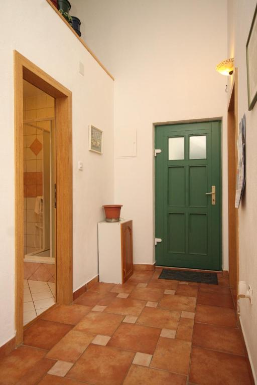 Fotografie z fotogalerie ubytování Apartments with parking spaces Sveti Jakov, Losinj - 8011 v destinaci Nerezine
