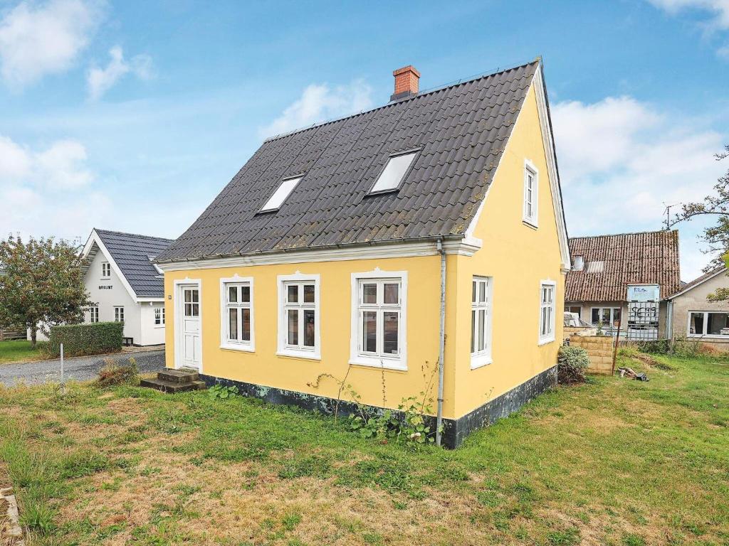 Hoone, kus puhkemaja asub