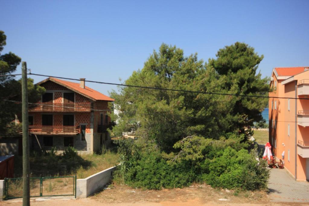 Budynek, w którym mieści się apartament