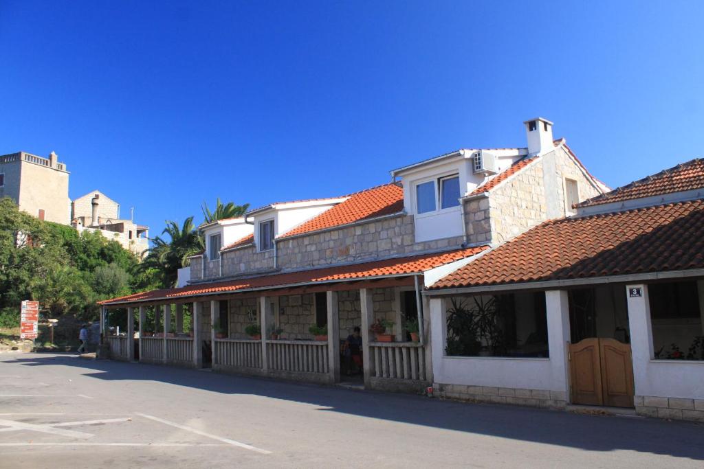 Fotografia z galérie ubytovania Apartments with WiFi Lastovo - 8343 v destinácii Lastovo