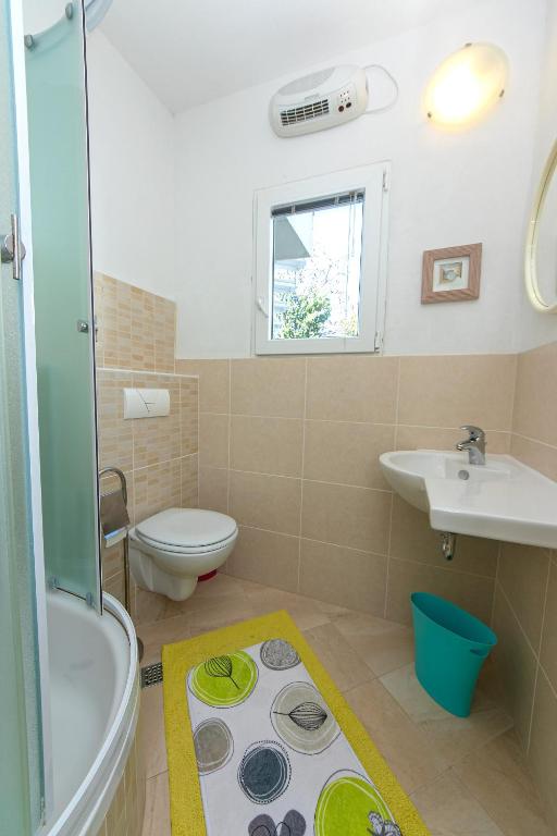 Fotografia z galérie ubytovania Apartments by the sea Podaca, Makarska - 8536 v Podaci