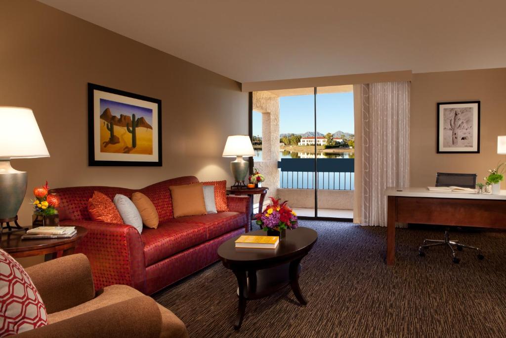 Posezení v ubytování The McCormick Scottsdale