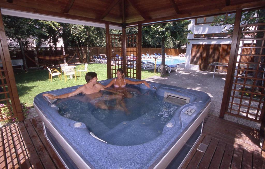 Bazén v ubytování Hotel Mar Del Plata nebo v jeho okolí