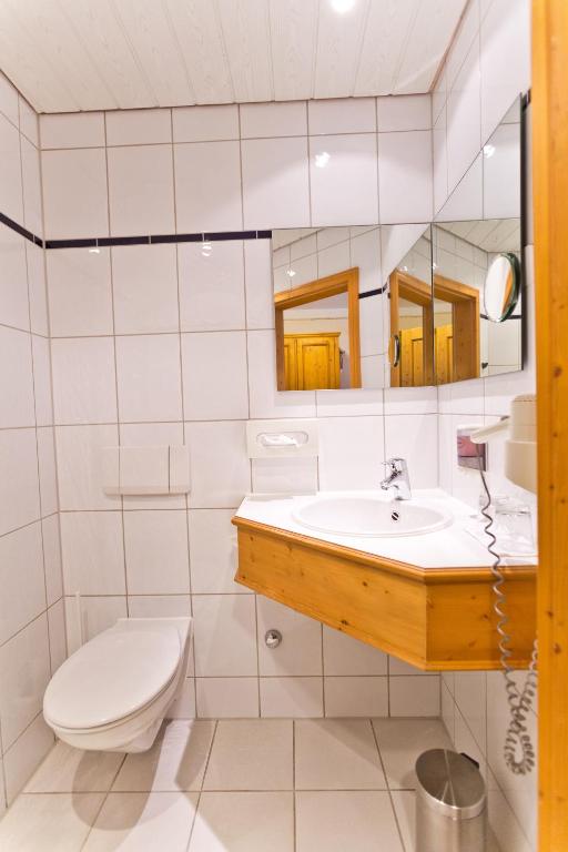 AKZENT Hotel Krone - 三人间